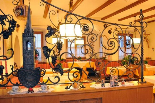 Roter Adler Hotel Caldaro Bagian luar foto