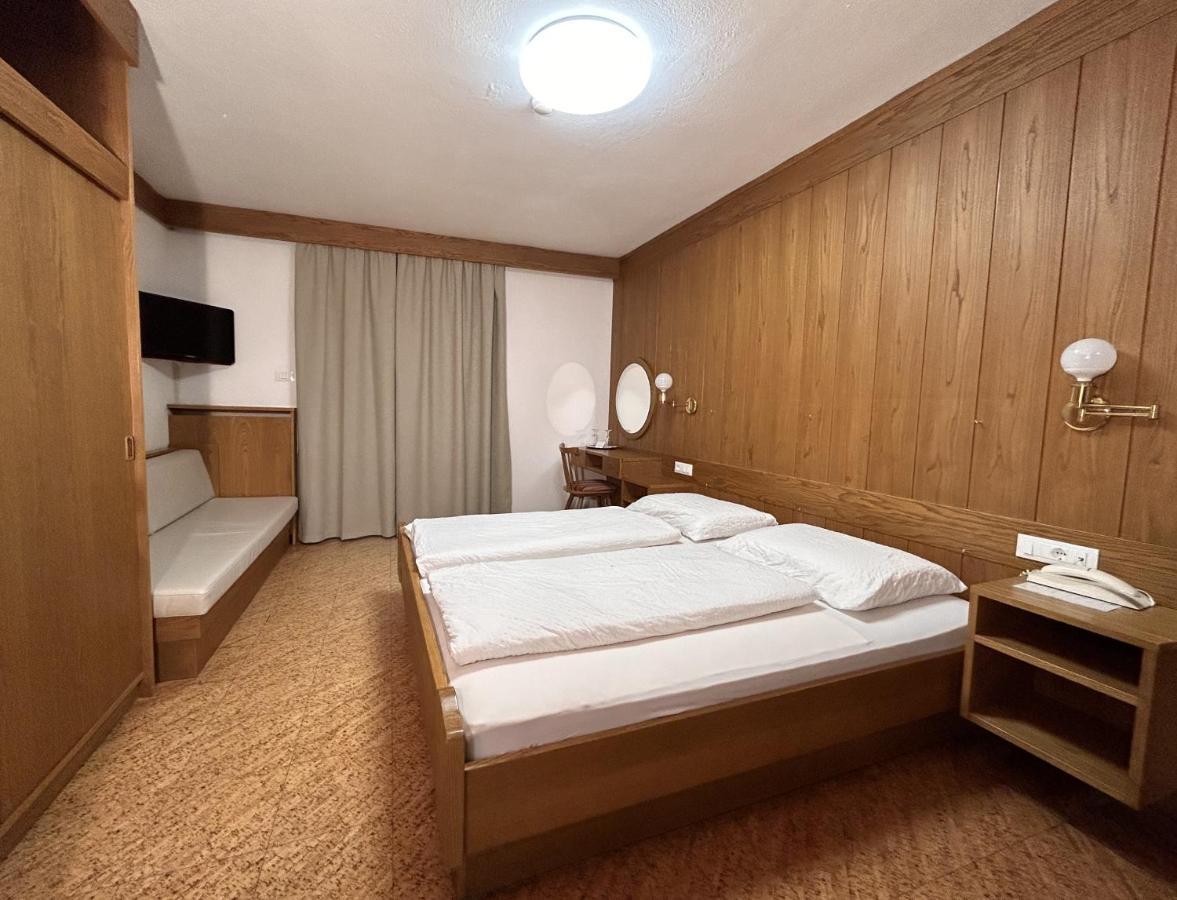 Roter Adler Hotel Caldaro Bagian luar foto