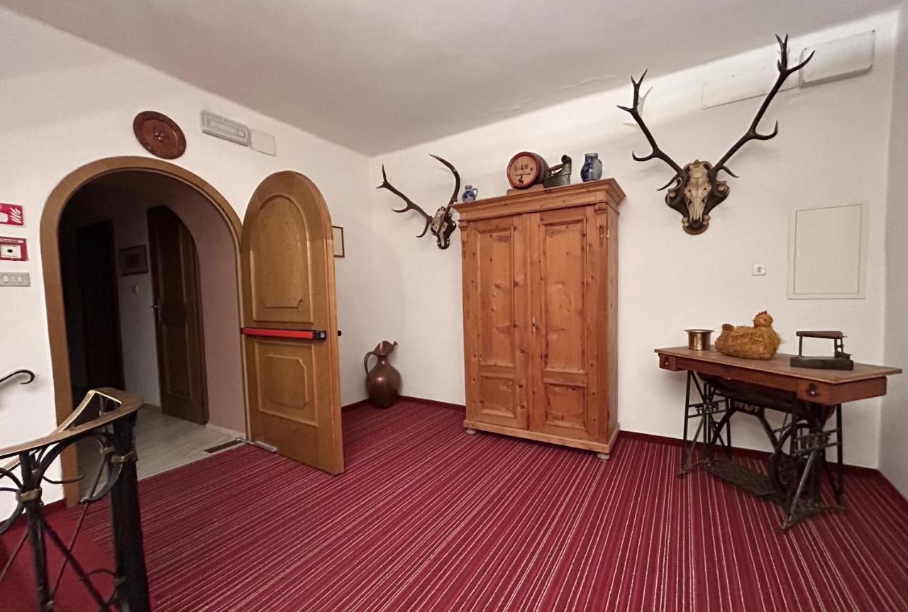 Roter Adler Hotel Caldaro Bagian luar foto